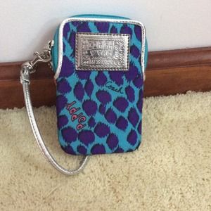 Coach Poppy Wristlet (Universal Case)