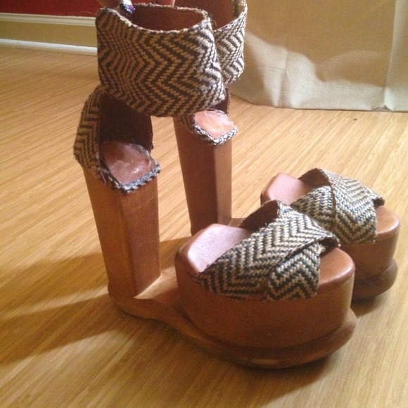 Jeffrey Campbell Sandal 6.5