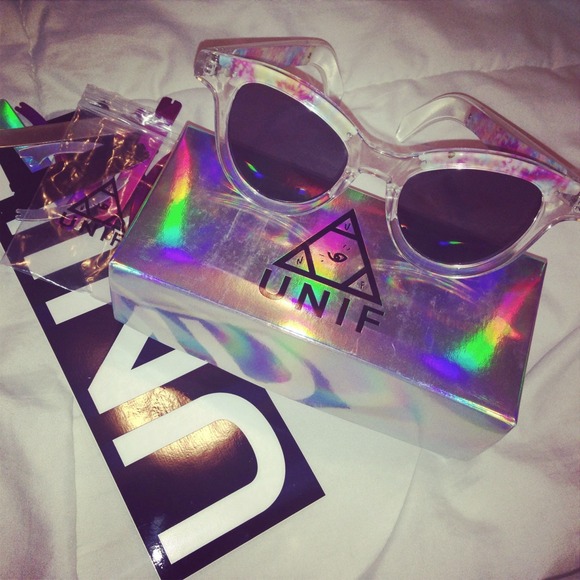 UNIF SCHIZOS SUNGLASSES✨