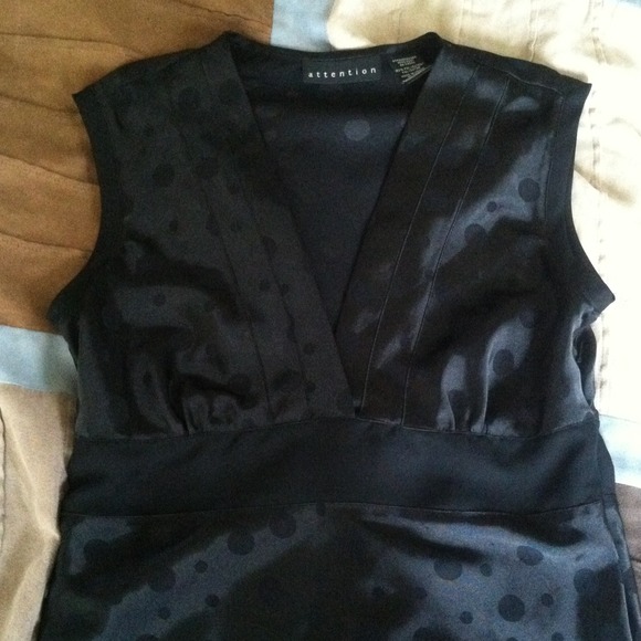 Top - Picture 2 of 4