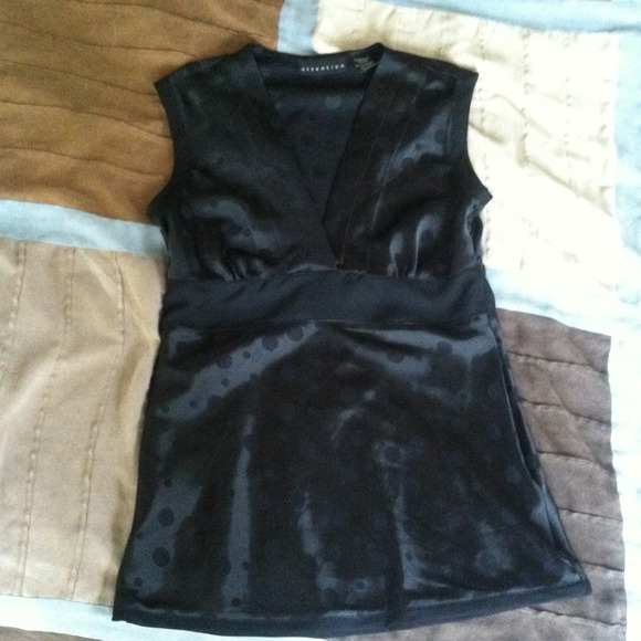 Top - Picture 3 of 4