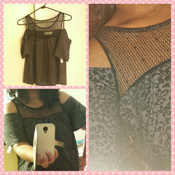 Cold shoulder top