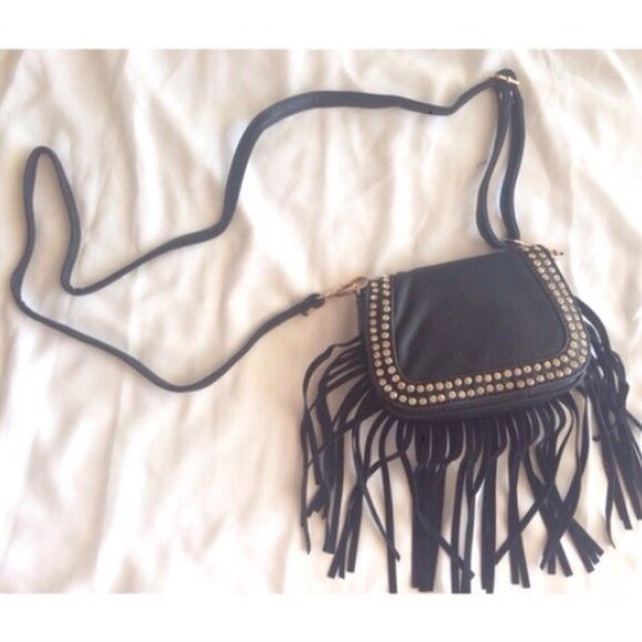 ⛔️Sold in Bundle⛔️Boho Black Fringe Cross Body Bag - Picture 2 of 4