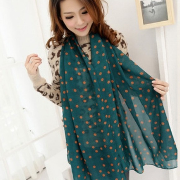 ⏳Polka Scarf