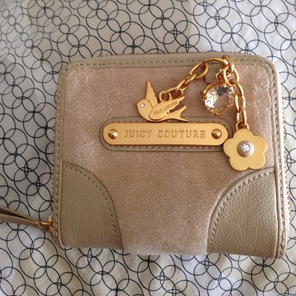 Juicy couture square wallet