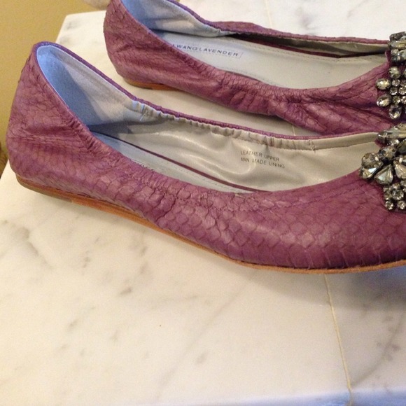 ❌REDUCED❌ Vera Wang, lavender leather beaded flats - Picture 2 of 4