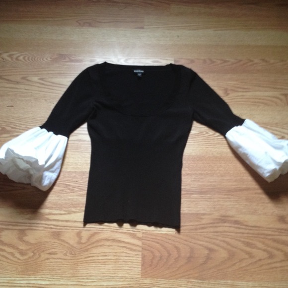 BLACK FRIDAY SALE BeBe Black&White Sweater Blouse