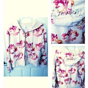 House of Deréon zip-up sweater ! #beyonceline