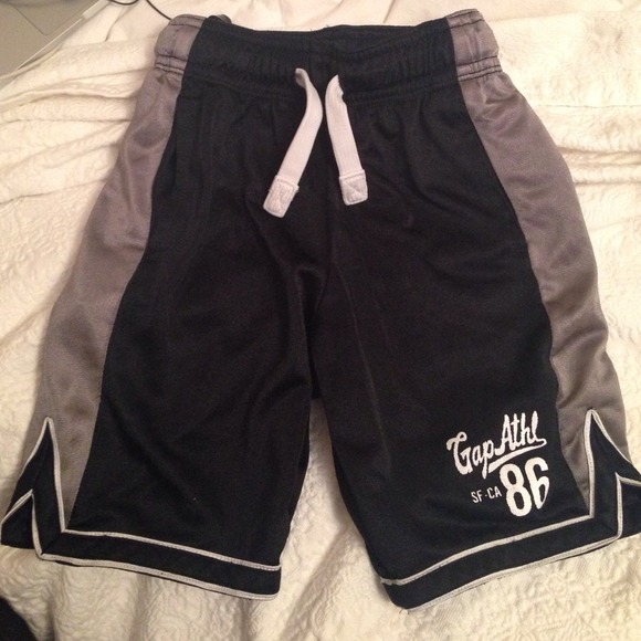 Gap athletic gym shorts