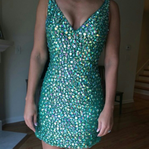 SOLD!! Alyce Paris Style #4370 Emerald green Dress