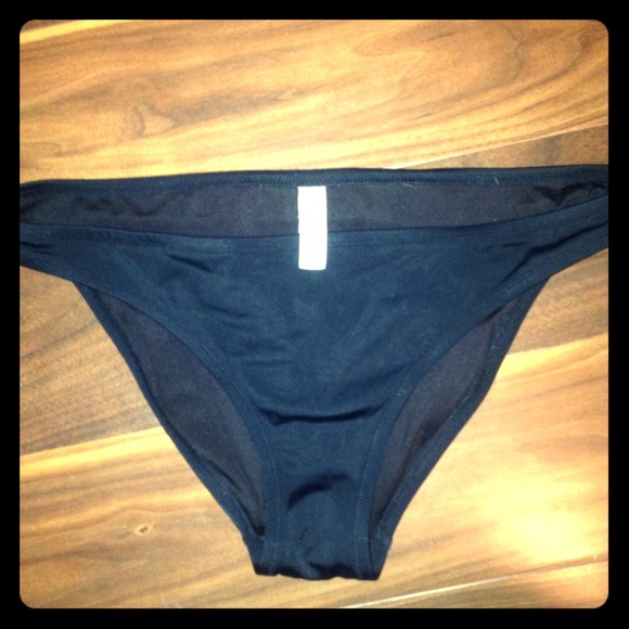 VS black bottom