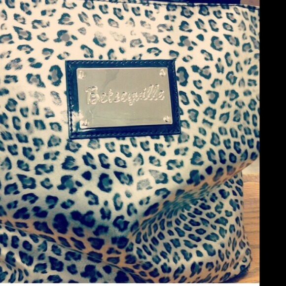 Betsy Johnson tote - Picture 1 of 1