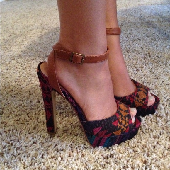 💛💙💜💚Colorful Tribal Heels