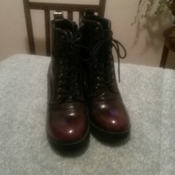 Shoes - Picture 2 of 2