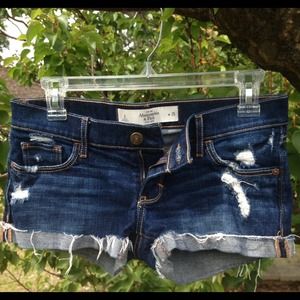 A&F Low Rise Short-Shorts