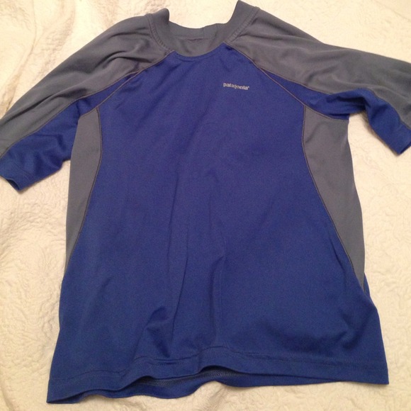 Patagonia kids swim/active shirt. New condition