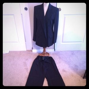 💲✂️ Ralph Lauren navy two piece suit worn twice