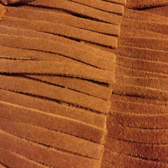 Authentic Minnetonka Fringe Boots - Picture 4 of 4