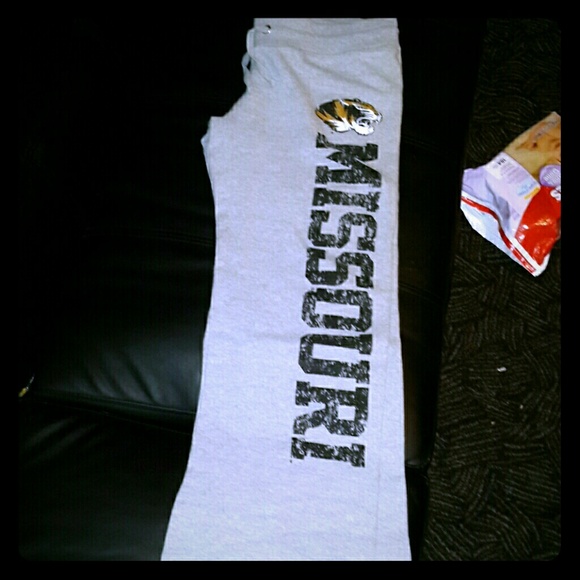 Womens missouri MU sweat pants size L