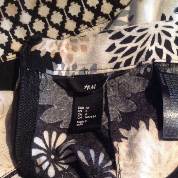 BUNDLED! Printed "wrap" skirt - Picture 4 of 4