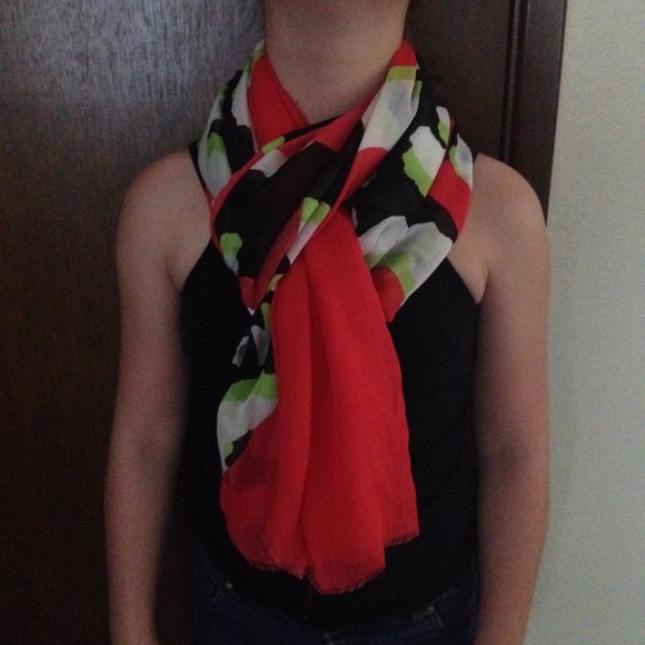 Diane VonFurstenberg scarf