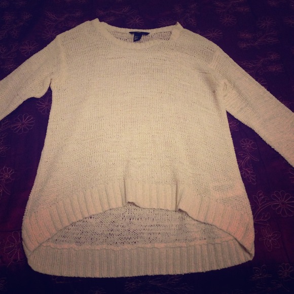 White Knitted H&M sweater