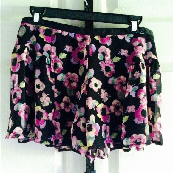 Floral Pleated Chiffon Shorts