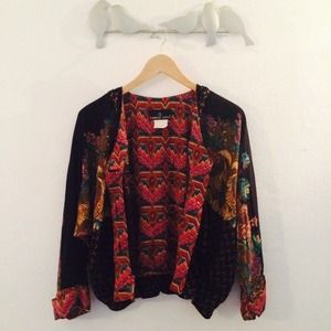 Amazing vintage top that can be worn as a jacket