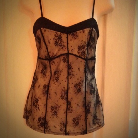 Express tank with black lace cover