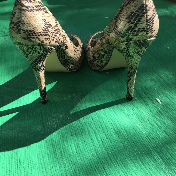 BNWT Steve Madden Python Leather Peep-Toe Heels s6 - Picture 5 of 6
