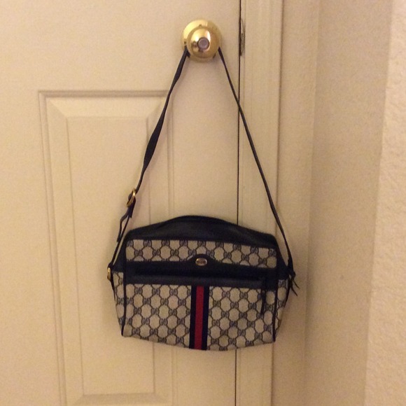🎀Authentic  Preowned Gucci Shoulder Handbag🎀