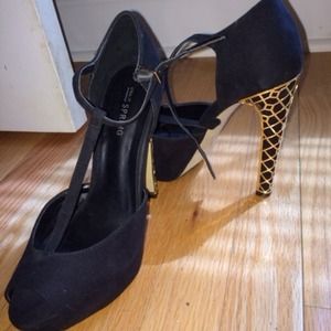 Black & Gold Peek-A-Boo Toe Heels