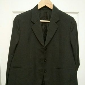 I dropped in size, so giving this away