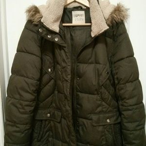 I dropped in size, so giving this away