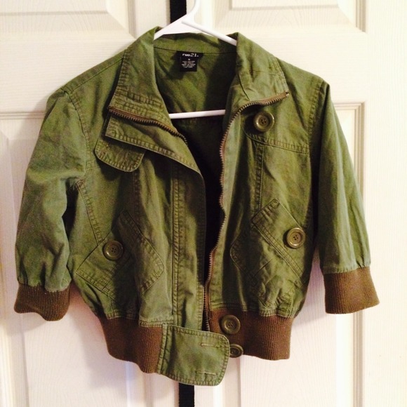 Cropped Jacket - Picture 4 of 4