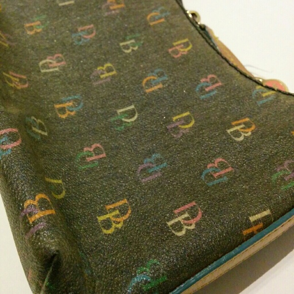 Small Dooney & Bourke purse - Picture 2 of 4