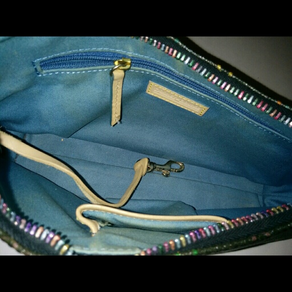 Small Dooney & Bourke purse - Picture 3 of 4