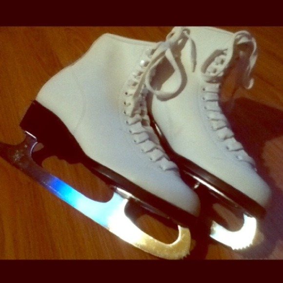 Beautiful Ice Skates!!
