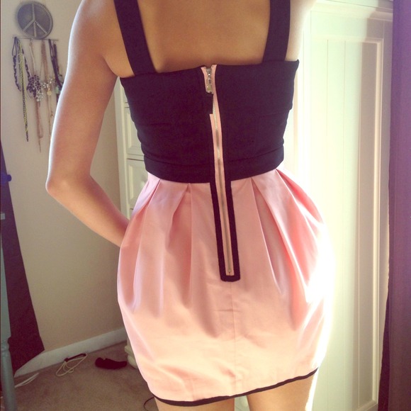 ⭐️SOLD⭐️Pink and black dress