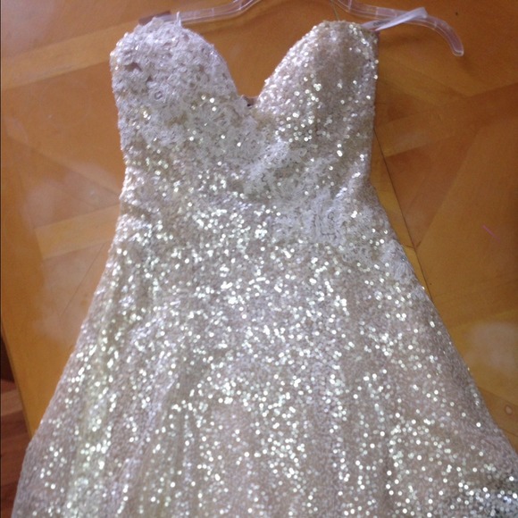 Stunning Jovani dress - Picture 3 of 4