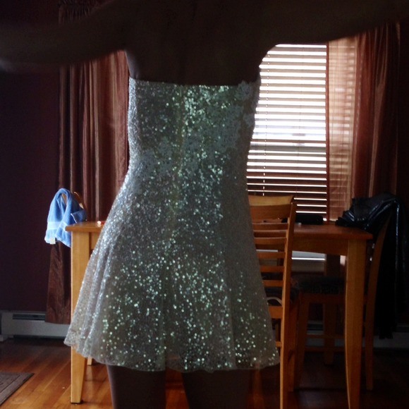 Stunning Jovani dress - Picture 4 of 4