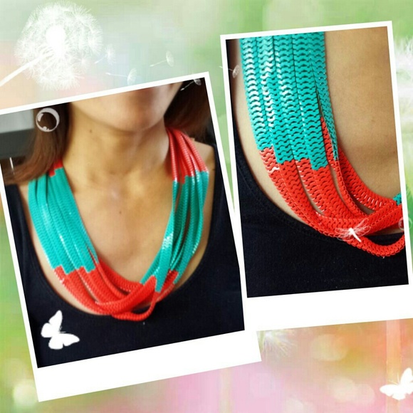 Amrita Singh Necklace - Picture 2 of 4