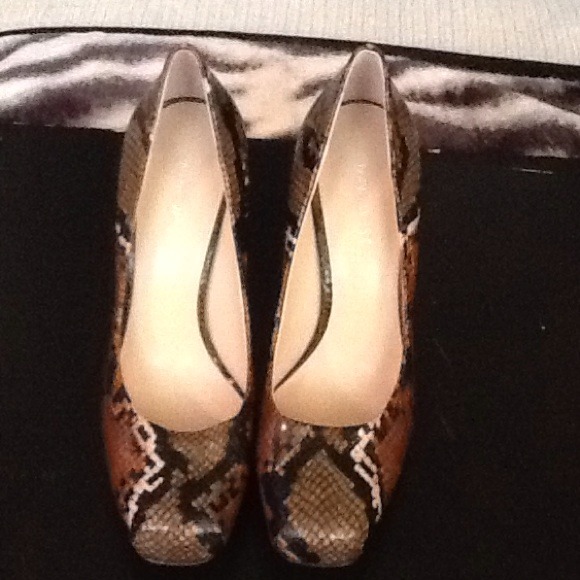 💛💛SOLD💛💛 - Picture 2 of 4