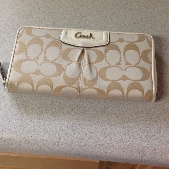 Coach wallet