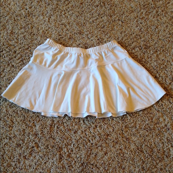 Nike white tennis/athletic skirt