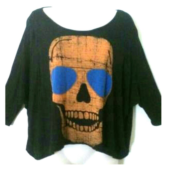 --SOLD--Audrey 3+1 crop top skull awesome