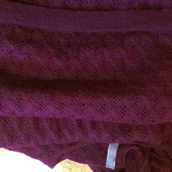 Loose Knit - Picture 4 of 4