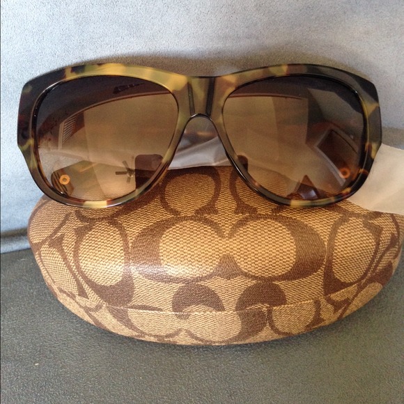 Authentic Coach Sunglasses "Hayden L044"