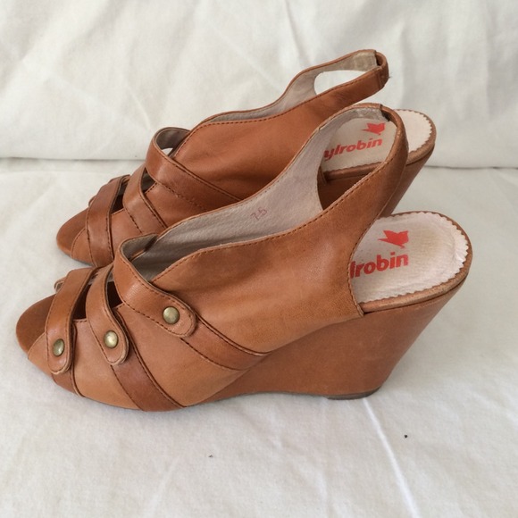 Fabulous Farylrobin wedges 7.5