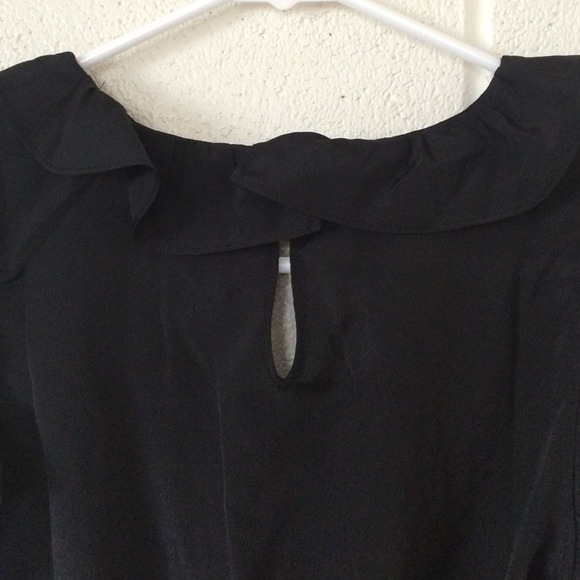 🎉HP🎉Banana Republic Sleeveless Ruffle Top - Picture 3 of 6